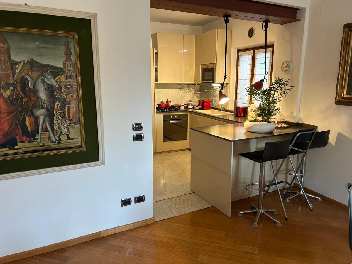Castelvecchio Apartment Verona Bagian luar foto